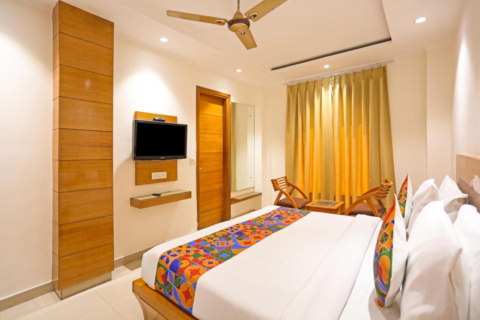 Hotel Silky Palace Near Igi Airportt 新德里 外观 照片